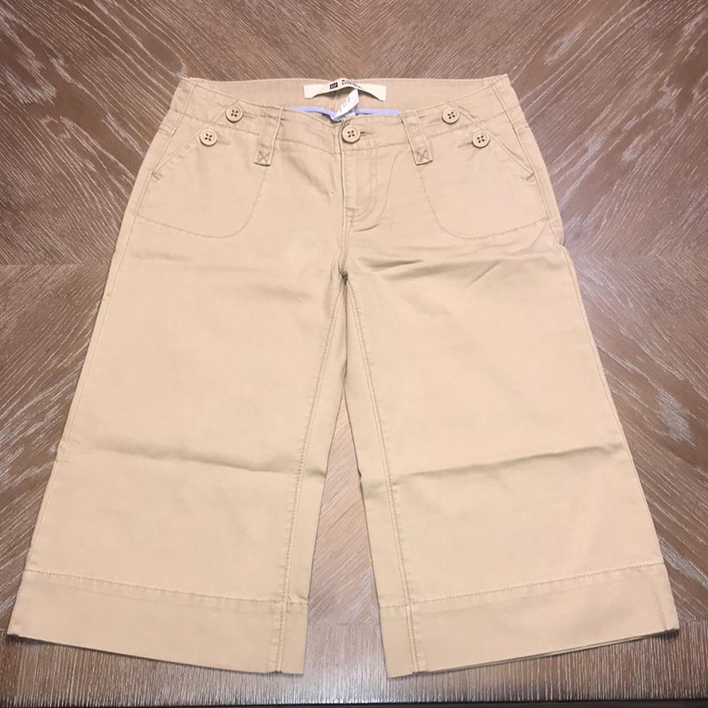 GAP ORIGINAL LOW RISE CROP KHAKI PANTS